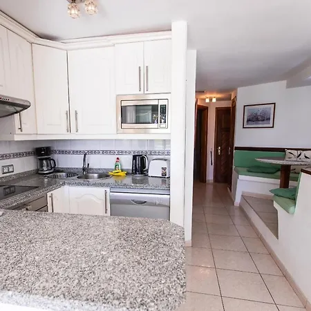 Apartament Two Bedroom Near El Duque Beach,