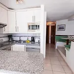 Appartamento Two Bedroom Near El Duque Beach,