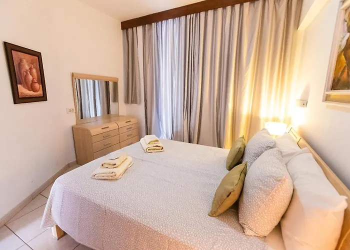 Two Bedroom Near El Duque Beach, Apartamento