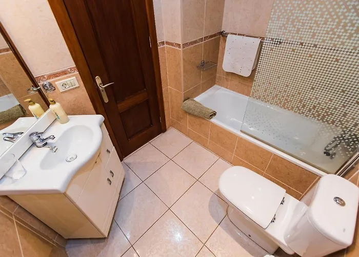 Two Bedroom Near El Duque Beach, Apartamento