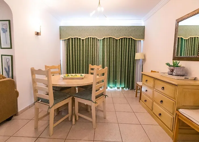 Two Bedroom Near El Duque Beach, Apartamento Costa Adeje (Tenerife)