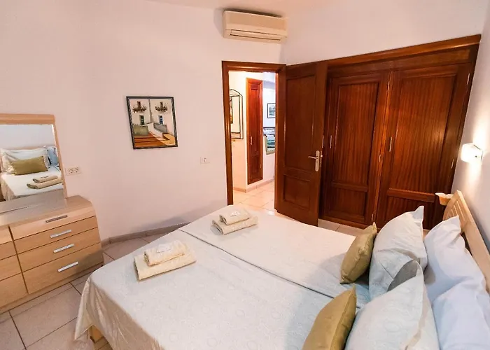 Apartamento Two Bedroom Near El Duque Beach,