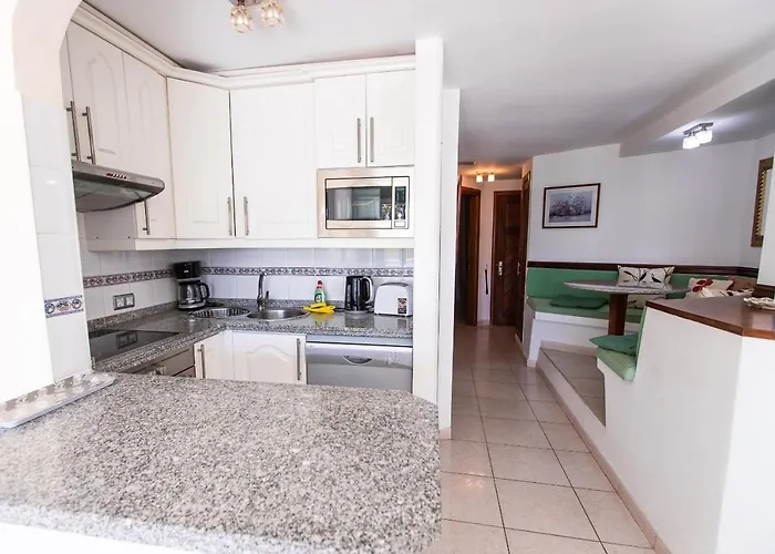 Apartamento Two Bedroom Near El Duque Beach,